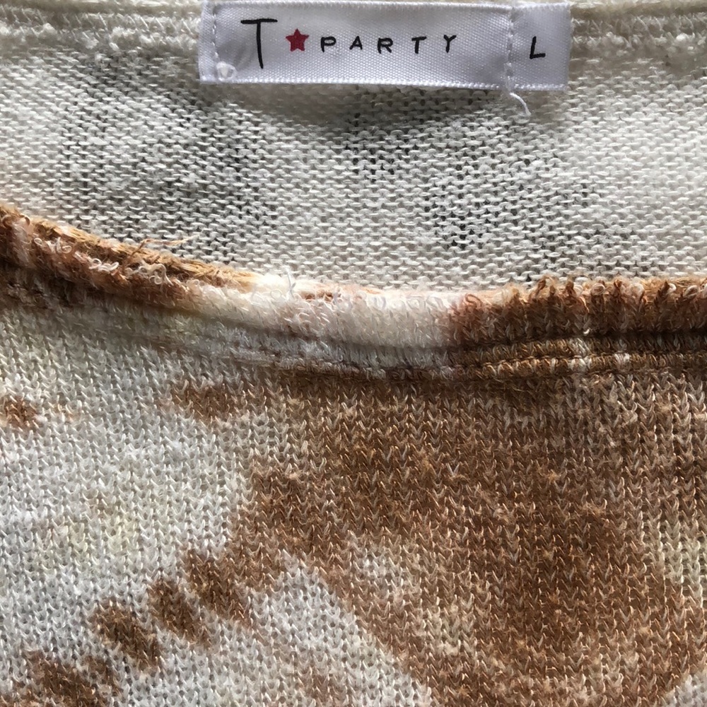Sweater - Picture 3 of 3